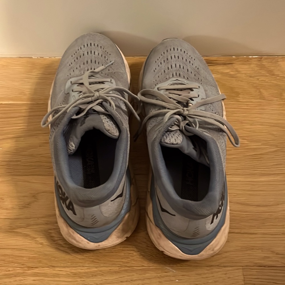 HOKA ARAHI 5